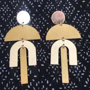Women’s earrings